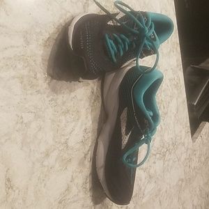 Brooks launch running shoes